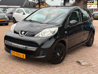 Peugeot 107 1.0-12V XR AIRCO APK 31-05-2027 NAP.5 DEURS