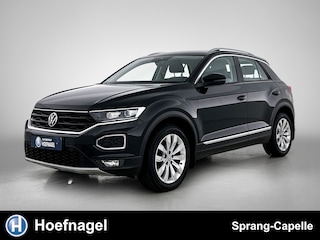 Volkswagen T-Roc 1.5 TSI Sport | Trekhaak | Camera | CarPlay | Stoel-/Stuuverwarming | Adaptive Cruise |