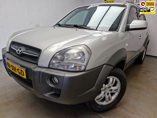 Hyundai Tucson 2.7i V6 4WD Style AUTOMAAT ! AIRCO ! NIEUWE APK !
