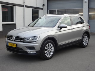 Volkswagen Tiguan 1.4 TSI Comfortline Automatische airco, panorama dak, stoelverwarming, navigatie, led verlichting, massage stoel, navigatie, licht metalen velgen, enz.