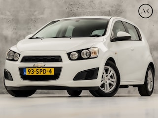 Chevrolet Aveo 1.2 LT (SCHERM, CAMERA, AIRCO, CRUISE, SPORTSTOELEN, PARKEERSENSOREN, NIEUWE APK, NIEUWSTAAT)