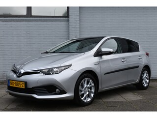 Toyota Auris 1.8 Hybrid Trend Automaat 100pk | Dealer onderhouden | Panoramadak | Achteruitrijcamera | Cruise control |