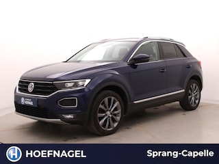 Volkswagen T-Roc 1.5 TSI Sport | Trekhaak | Adaptive Cruise | Camera | Stoelverwarming | CarPlay |