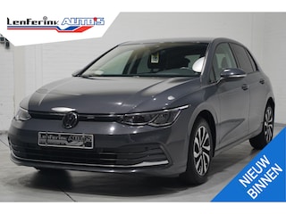Volkswagen Golf 2.0 TDI Life Navi PDC v+a Stoel-/stuurverwarming Apple Carplay Adaptive cruise