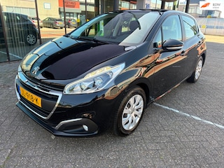 Peugeot 208 1.2 PureTech Blue Lion / Navi / PDC / 5-drs / LED