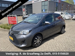 Toyota Yaris 1.0 VVT-i Now | Achteruitrijcamera | Airco | Bluetooth |