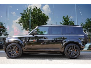 Land Rover Defender 110 P 400 E X-Dynamic HSE URBAN / Panoramadak / 23 Inch / BTW