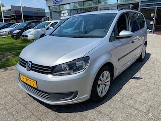 Volkswagen Touran 1.2 TSI Trendl.BlueM APK 12-26 Dorpel schade BJ 2012 !!!