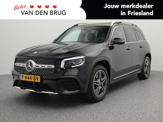 Mercedes-Benz GLB 180 136 PK Business Solution AMG Line | LED | Panoramadak | Afneembare Trekhaak | Navigatie | Stoelverwarming | Achteruitrijcamera |  Elektrische Stoelen |