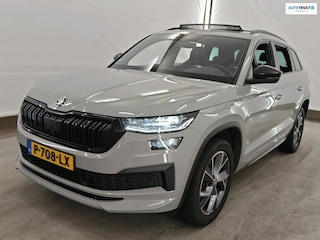 Skoda Kodiaq 1.5 TSI Sportline Business ORG NL 1E EIG DEALEROND|PANO|7PERSOONS|CAMERA|MEMORYSEAT|VIRTUALCOCKPIT|LEER|STOELVRM