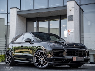 Porsche Cayenne 3.0 E-Hybrid / 1st Owner / CLANCK / TECHART / 18-Way / Pano