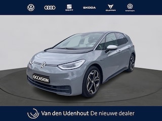 Volkswagen ID.3 First Plus 58 kWh SOH 91% | IQ.Light | Trekhaak | Camera | 19" | Navi