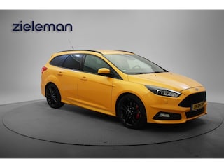 Ford Focus Wagon 2.0 TDCI ST Automaat 185 PK - Camera, Sportstoelen, Stoelverw.