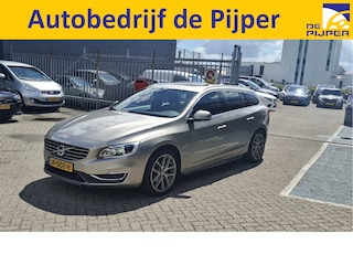 Volvo V60 2.0 T4 Summum ,ORGINEEL NEDERLANDSE AUTO, BOEKJES,NAP EN ONDERHOUDSHISTORIE