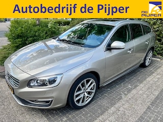 Volvo V60 2.0 T4 Summum ,ORGINEEL NEDERLANDSE AUTO, BOEKJES,NAP EN ONDERHOUDSHISTORIE