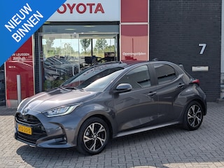 Toyota Yaris 1.5 Hybrid 115 Dynamic LED-VERLICHTING KEYLESS PRIVACY GLASS
