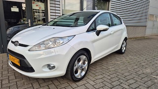 Ford Fiesta 1.25 i AIRCO TITANIUM TREKHAAK EL RAMEN NAP