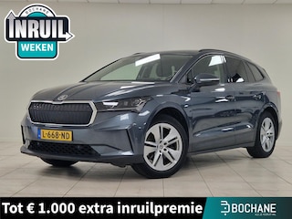 Skoda Enyaq iV 60 First Edition ELEKTRISCH UITKLAPBARE TREKHAAK | SOH 93,7 % | NAVIGATIE | ACHTERUITRIJCAMERA