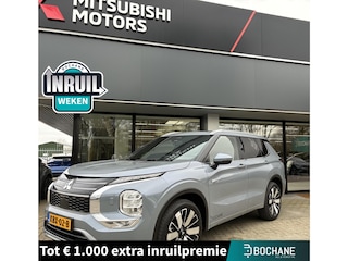 Mitsubishi Outlander 2.4 PHEV Instyle | DEMO | Lederen bekleding | Elektrisch verstelbare voorstoelen | Verwarmbare stoelen voor- en achter | Elektrisch panoramadak | 3-zone Climate Control | 8 jaar fabrieksgarantie