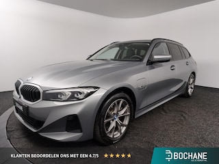 BMW 3-serie Touring 330e xDrive | Open dak | Trekhaak | Elektrische Achterklep |
