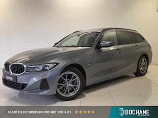 BMW 3-serie Touring 330e xDrive | Open dak | Trekhaak | Elektrische Achterklep |
