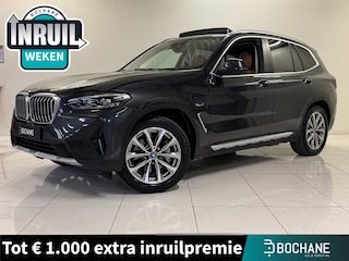 BMW X3 xDrive30e Business Edition Plus Stoel/stuur verwarming | Pano | Leer | Camera | Carplay