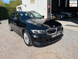 BMW 3-serie Touring 318i NW MODEL ZWART LED BTW ALL IN