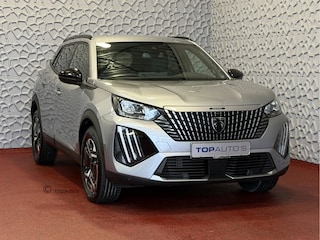 Peugeot 2008 1.2 HYBRID 145e ALLURE CARPLAY I-COCKPIT PEUGEOT NAVI 360.CAMERA ADAP.CRUISE ✅Top Auto's Wijchen , 30 Jaar Specialist in Peugeot : Alle Type's : Style / GT / GT-Line / Allure / Business / Active / Zowel PHEV / HEV / MHEV / Benzine ✅