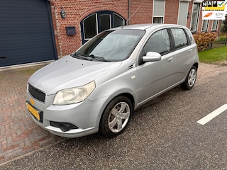 Chevrolet Aveo 1.2 16V L Nieuwe APK bij aflevering.