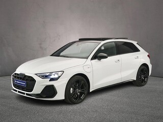 Audi A3 Sportback 40 TFSI e S edition | Panorama Dak | Adaptieve Cruise | Camera | Head-up | Matrix Led | Apple/Android Play | Comfort-pakket plus | Licht-pakket | Assistentie Pakket |