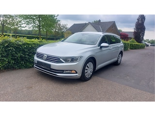Volkswagen Passat 2.0 CLIMA/NAVI/DSG BJ 2018