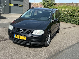 Volkswagen Touran 1.6-16V FSI Turijn