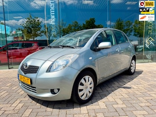 Toyota Yaris 1.3 VVTi Sol 5-deurs, NAP, 1e eigenaar, Airco, Rijklaar!