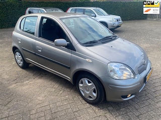 Toyota Yaris 1.3 VVT-i S-Line 1e eigenaar in nieuwstaat en super mooi boekjes en teller rapport zijn er bij, UNIEK !!