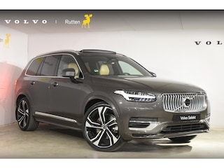 Volvo XC90 T8 455PK Recharge AWD Ultimate Bright / Luchtvering / Bowers & Wilkins / Schuif-kanteldak / 360 Camera / Head Up Display / Nappaleder met ventilatie / Massagefunctie / Gelamineerde zijruiten / 22'' Velgen / Trekhaak /  Stoelverwarming / Stuurverwarming