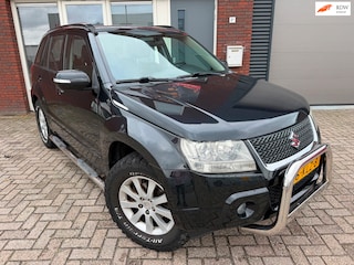 Suzuki Grand Vitara 2.0-16V Exclusive / Camera / Navi / AUT / Clima / Stoelverwarming