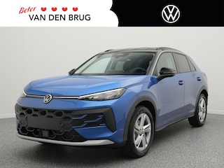 Volkswagen T-Roc Life First Edition 1.5 eTSI 116 PK | Trekhaak | Stuur & Stoelverwarming | Navigatie |