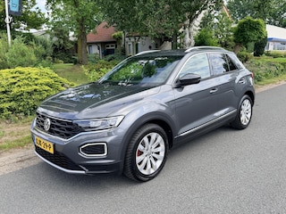 Volkswagen T-Roc 2.0 TSI DSG 190PK 4Motion•ACC•Trekhaak