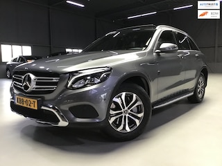 Mercedes-Benz GLC 250 4MATIC I Pano I 57xxxkm I Dealer Onderh. I Elec .Trekhaak & Koffer I Treeplanken I Clima & Cruise .