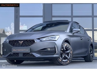 Cupra Leon 1.4 e-Hybrid VZ Copper Edition PANO / UNIEK
