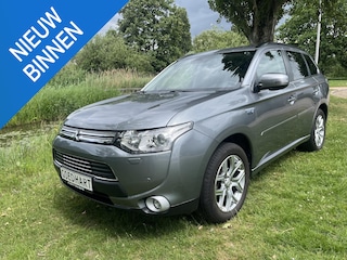 Mitsubishi Outlander 2.0L PHEV 4WD 5pl. Safety Pack Topstaat
