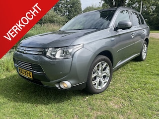 Mitsubishi Outlander 2.0L PHEV 4WD 5pl. Safety Pack Topstaat