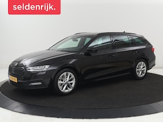 Skoda Octavia 1.0 e-TSI Sport | Trekhaak | Carplay | Sfeerverlichting | Navigatie | Parkeerhulp | Climate control | Sportstoelen | Cruise control | 17'' | Bluetooth | Keyless start