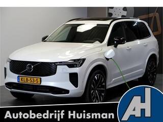 Volvo XC90 2.0 T8 AWD 335kW/456pk Aut8 Recharge Ultra Dark 7P ADAPT.CRUISE + HARMAN/KARDON + PANORAMADAK + HEAD-UP + STOEL-&STUURVERWARMING + PILOT ASSIST + LEDEREN DASHBOARD + 360 CAMERA + BLIS + LANE ASSIST + PD-GLASS + ACHTERBANKVERWARMING + 21" LM-VELGEN!