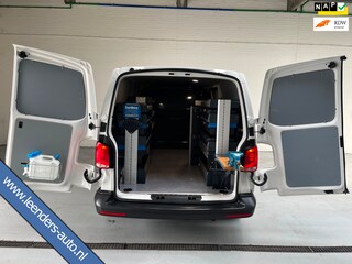 Volkswagen Transporter Automaat DSG Servicewagen 2.0 TDI 150pk L2H1 3Persoons Sortimo Inrichting, Airco, Navigatie, RIJKLAARPRIJS!