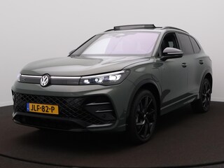 Volkswagen Tiguan R-Line Edition 1.5 eHybrid 150 kW / 204 PK SUV 6 / Leder / Panoramadak / Black Style / Elektr. Trekhaak