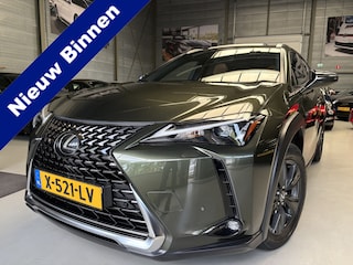 Lexus UX 250h Executive Line Adaptive cruise, Navi, Pano, Leder