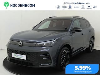 Volkswagen Tiguan 1.5 eHybrid R-Line Edition | SoH 99% | Panoramadak | Harman/kardon | Head-up display | Lederen bekleding ‘Varenna’ | Trekhaak | Adaptieve demping | 360 camera | Black style |