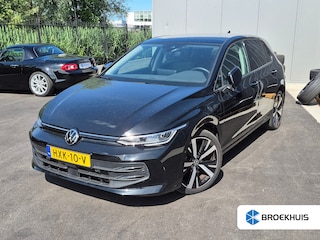 Volkswagen Golf 1.5 eHybrid Life Edition 204Pk DSG/AUTO | Glazen panorama-dak | Achteruitrijcamera | Cruise control adaptief | Apple carplay Android auto | Parkeer assistent | PArkeer sensoren voor/achter | DAB | Keyless entry/start | 18"LMV