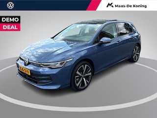 Volkswagen Golf 1.5 eHybrid Life Edition Panoramadak · Achteruitrijcamera · Draadloze telefoonlader · Stuur- & Stoelverwarming